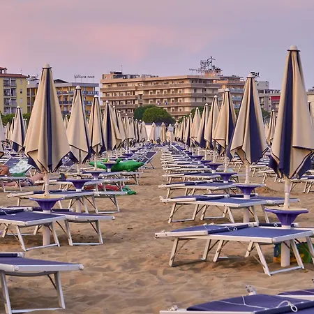 Apartamento Poolside In
