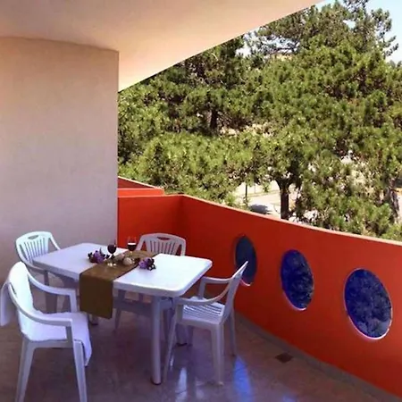 Apartamento Poolside In