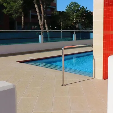 Poolside Living, Your Ideal - Beahost
